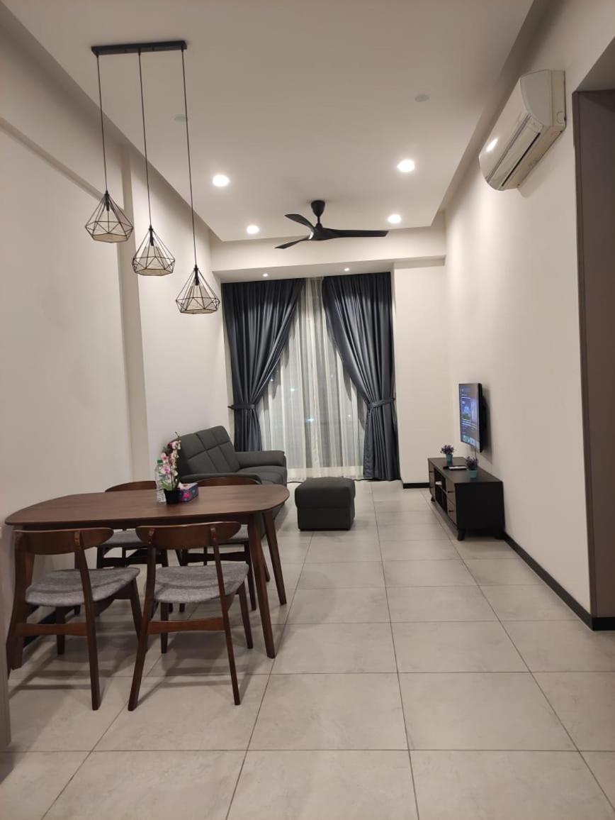 Opus Apartment *